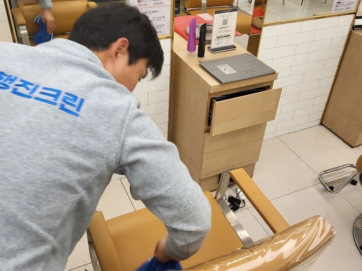 광양시 광양읍 미용실 복도·대기 동선 야간 위생청소 사례 - 행진크린
