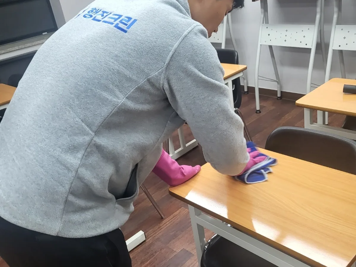 담양군 고서면 유치원 책걸상 교실 위생청소 사례 - 행진크린