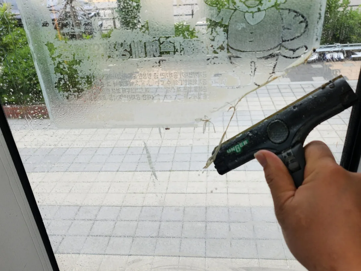 담양군 담양읍 현장 유리·새시 장비 주변 정밀 위생청소 사례 - 행진크린