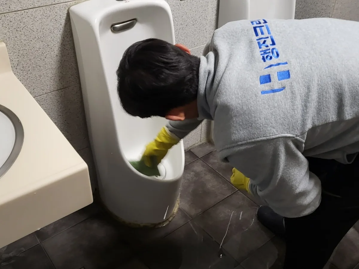 담양군 월산면 학교 화장실 세면대 살균 위생청소 사례 - 행진크린